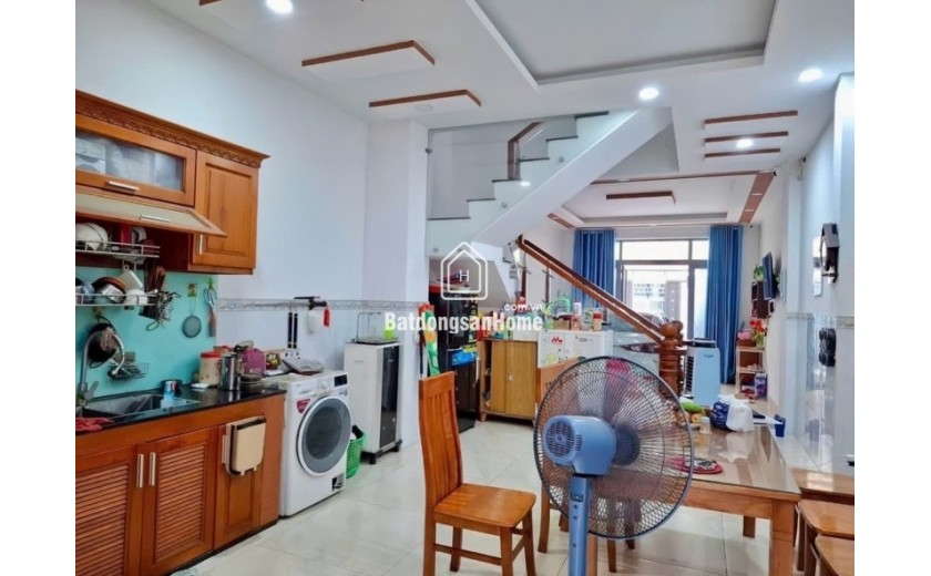 Bán nhà ngõ 9 Trường Thọ, Thủ Đức. 75m2, 3 tầng, 3PN, SH. Giá 6.85  tỷ. LH: 0933125879