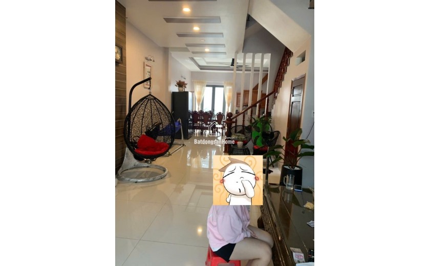 Bán nhà mặt phố Q.9, DT 112m², 4 tầng, 4PN, 5WC, 16.1 tỷ, sổ hồng