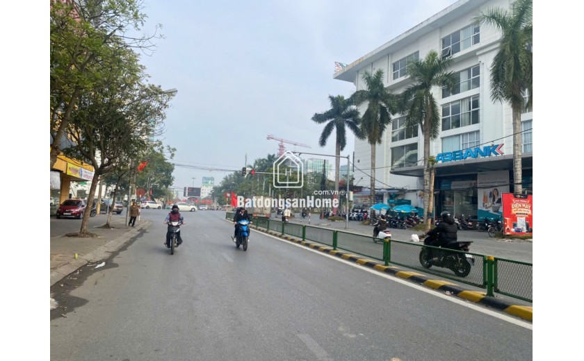 Bán nhà 3 tầng Mặt đường kinh doanh Lý Bôn
