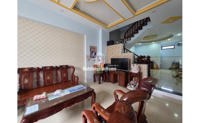 Bán nhà mặt phố Q.2, 78m², 4 tầng, 8.15  tỷ, sổ hồng