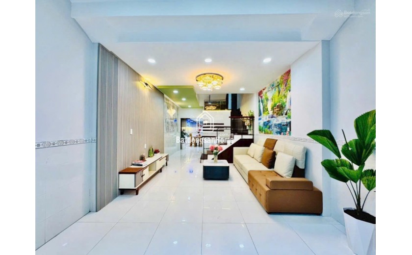 Bán nhà 4 tầng (4x18m) hẻm xe hơi 7 chỗ Lê Quang Định thông Hoàng Hoa Thám. Giá 10,8 tỷ