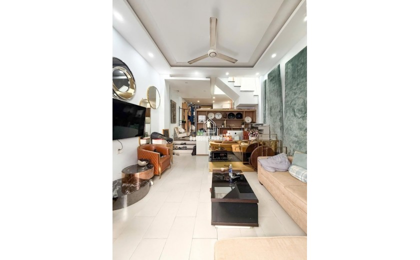 Bán nhà ngõ Q.2, An Khánh, đường Số 8. DT 50m2, 2 tầng, 2PN. Sổ hồng chính chủ, giá 9.9 tỷ. LH: 0933125879