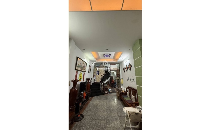 Bán nhà mặt phố 95m² - MTKD Võ Công Tồn, Q. Tân Phú - 7PN - 12,8 tỷ