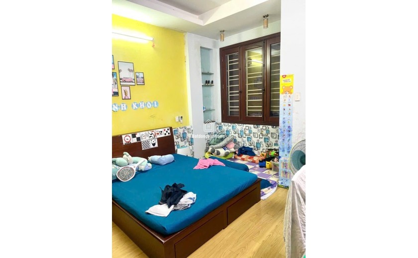 Bán nhà mặt phố 95m² - MTKD Võ Công Tồn, Q. Tân Phú - 7PN - 12,8 tỷ