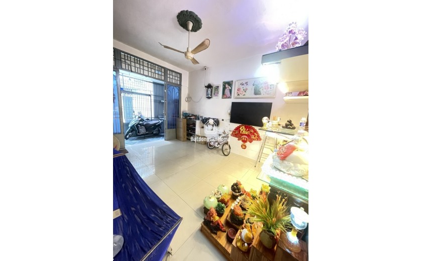 Bán nhà riêng 48m2 - Hẻm xe hơi Đường Trường Chinh, Quận Tân Phú