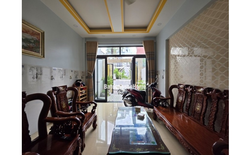 Bán nhà mặt phố Q.2, 78m², 4 tầng, 8.15  tỷ, sổ hồng