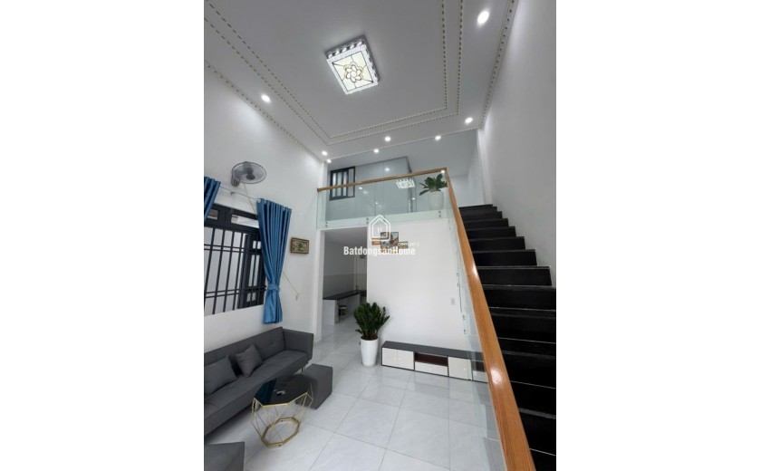 Bán nhà Thủ Đức, Linh Xuân, hẻm Số 8, 52m2, 2 tầng, 3PN, SH, 4.25  tỷ. LH: 0933125879