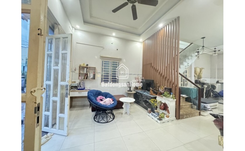 Bán nhà 77m², 2 tầng, 3PN, Q.9, 4.7 tỷ, sổ hồng