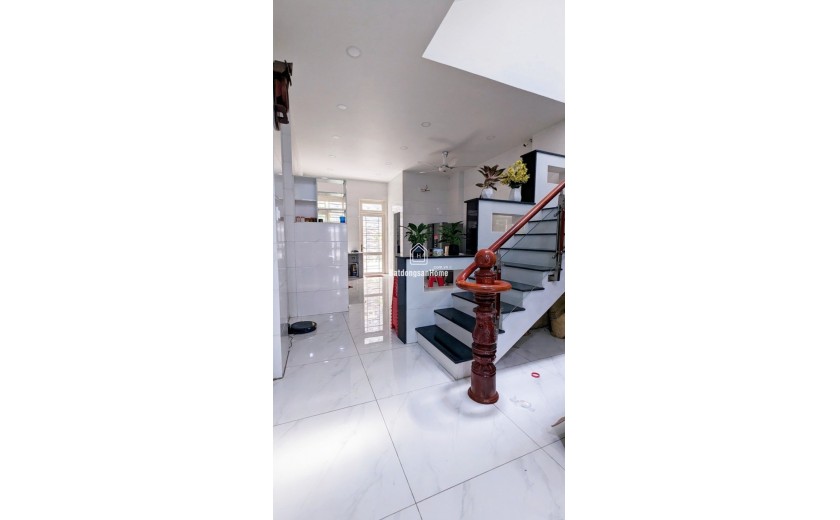 Bán nhà 4 tầng 96m², Tam Bình, Thủ Đức, 7.9 tỷ, sổ hồng