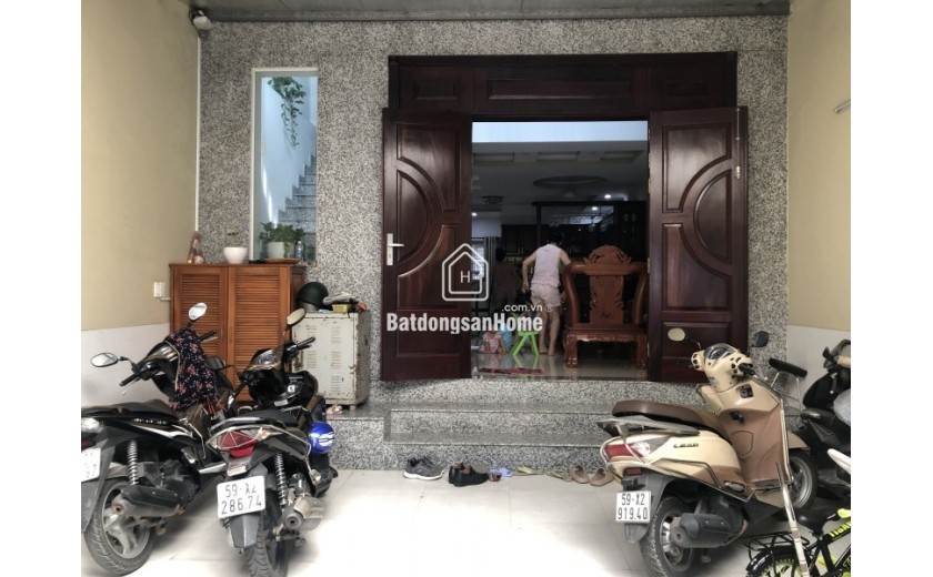 Bán nhà đường số 9, Phường Hiệp Bình Chánh, Thủ Đức. 90m2, 4 tầng, 4PN, SH. Giá 10.3 tỷ. LH: 0933125879
