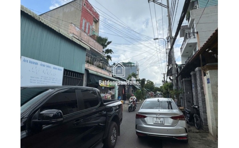 Bán nhà Thủ Đức, Linh Xuân, hẻm Số 8, 52m2, 2 tầng, 3PN, SH, 4.25  tỷ. LH: 0933125879