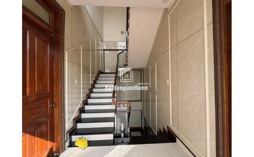Bán nhà 170m2, 3 tầng, 4PN, 4WC, Đặng Văn Bi, Bình Thọ, Thủ Đức