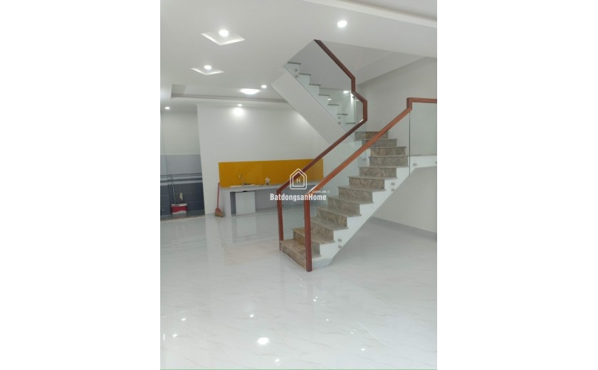 Bán nhà 2 tầng, 56m², 2PN, 2WC, Q.9, 4.85  tỷ, sổ hồng