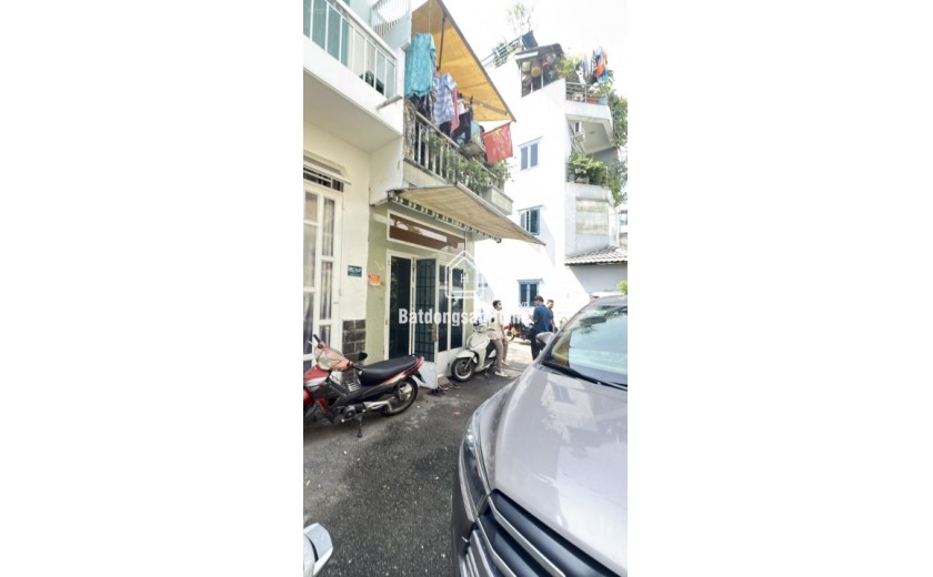 Bán nhà 2 mặt hẻm, xe hơi vào tận cửa, đường Lê Quang Định, Phường 11, Bình Thạnh