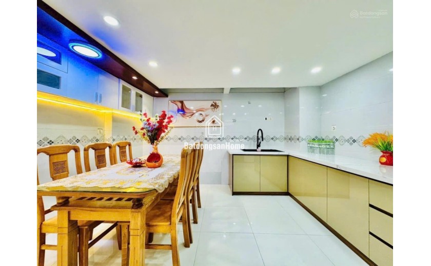 Bán nhà 4 tầng (4x18m) hẻm xe hơi 7 chỗ Lê Quang Định thông Hoàng Hoa Thám. Giá 10,8 tỷ