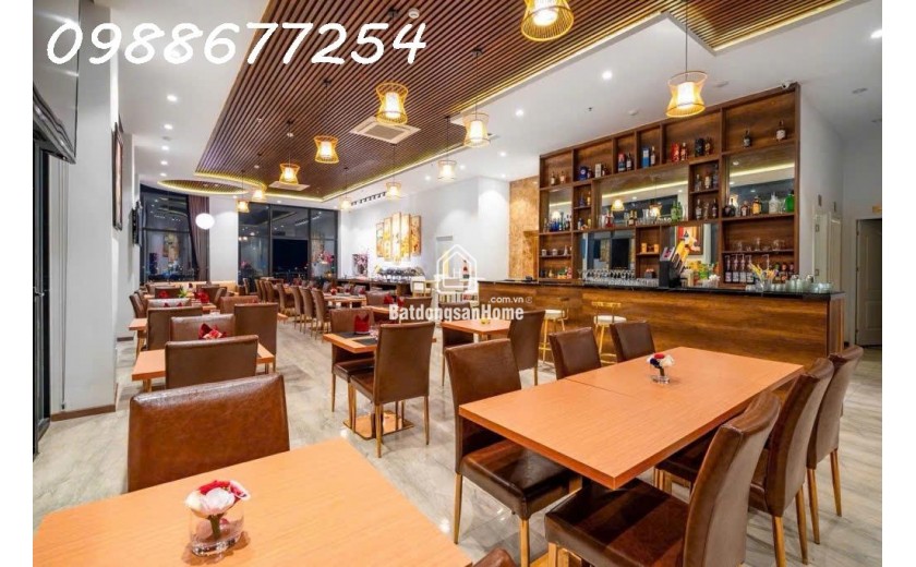 Bán tòa khách sạn 4 sao12 tầng DT gần 300m gần Chương Dương doanh thu 600 triệu/tháng sát sông Hàn