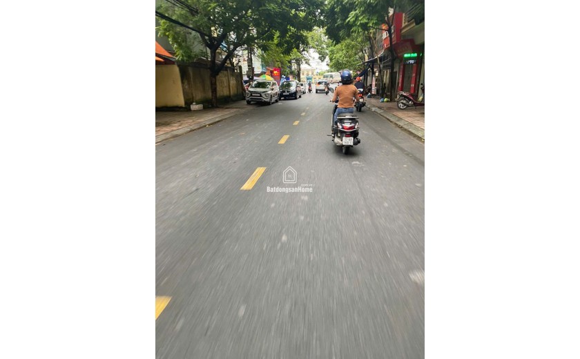 Bán nhà mặt phố Ngô Thì Nhậm, Thái Bình - 4.x tỷ, 45m², 3 tầng, kinh doanh sầm uất
