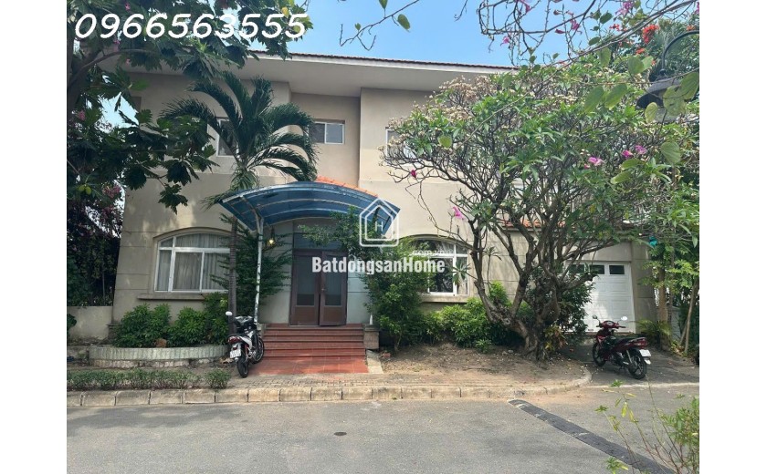 Cần bán biệt thự đơn lập - Phú gia , Phú Mỹ Hưng - Hướng Nam 367M2 - 280tr/m2
