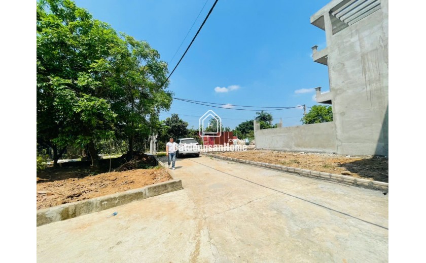 PHỤNG THƯỢNG, Ô TÔ TRÁNH, VỈA HÈ 2M, Ô GÓC VIEW VƯỜN HOA. GIÁ BÁN RẤT GẤP