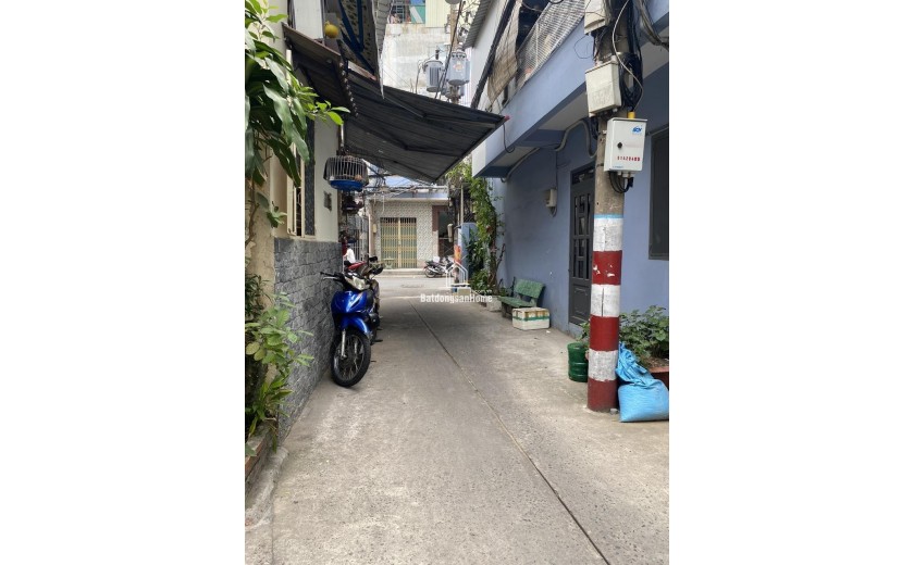 NHÀ LẠC LONG QUÂN P9 TB, SÂN RỘNG, SÁT HXH LỚN, 48M²  4PN, 3 TẦNG ĐÚC!