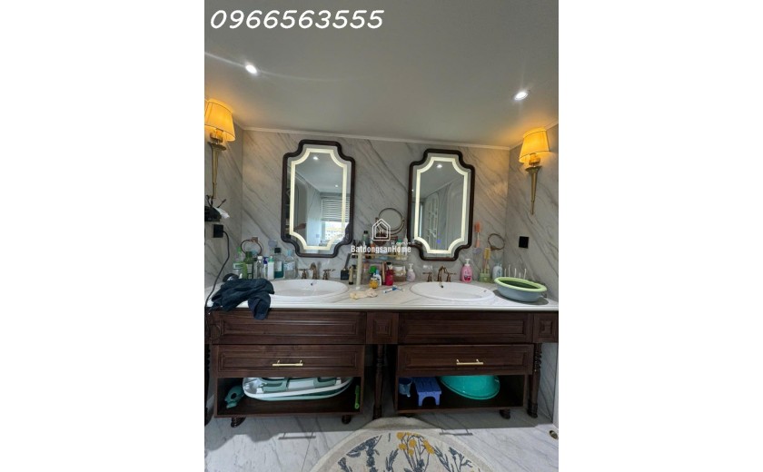 Bán Douplex Mỹ khánh 1 - Phú Mỹ Hưng - Full nội thất , 195m2, giá 18 tỷ
