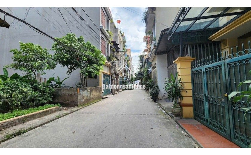 Lĩnh Nam - Hoàng Mai 41m x mt 4m .   phân lô , ô tô tránh