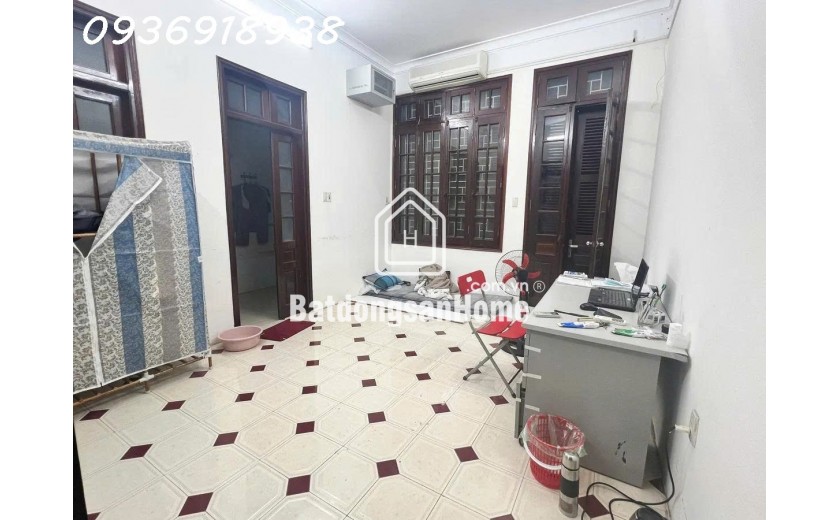 45 tỷ-tòa nhà siêu VIP Trung Kính, Cầu Giấy-phù hợp cho thuê văn phòng
