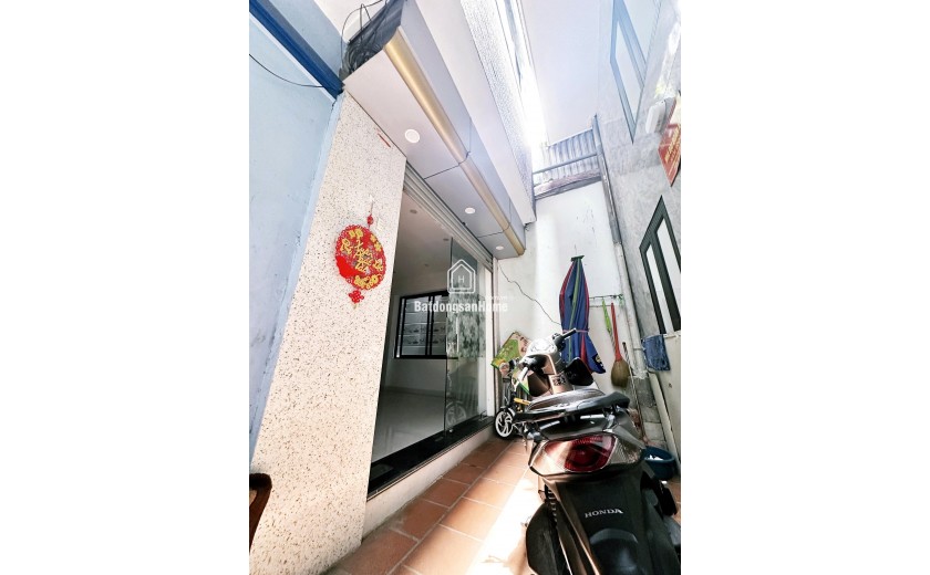 NHÀ DÂN XÂY DỘC LẬP LÂM TƯỜNG 5 TẦNG GIÁ RẺ