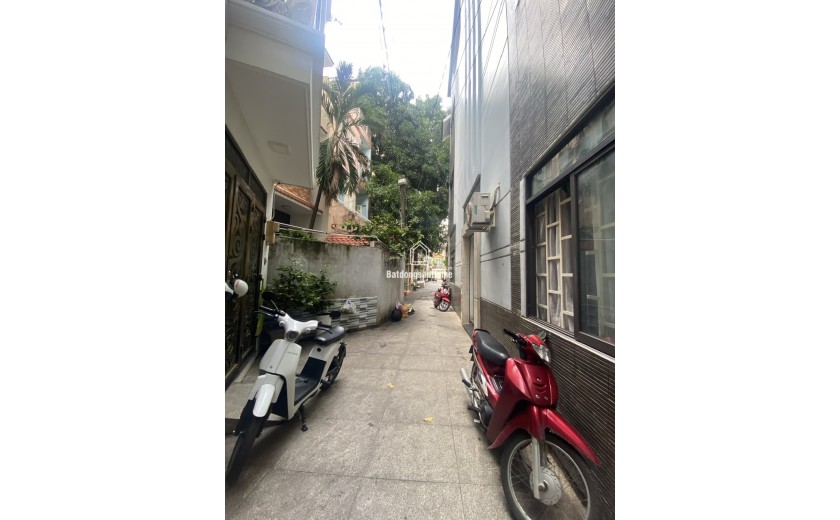 NHÀ HNB RẤT ĐẸP, SÁT ETOWN CH, 3 LẦU ĐÚC, 43M² 3PN, CHỈ 5M RA HẺM Ô TÔ