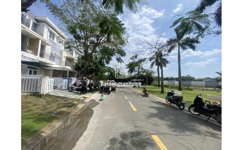 Bán nhà mặt phố Q.9, 115m², 3 tầng, 8.7 tỷ, sổ hồng