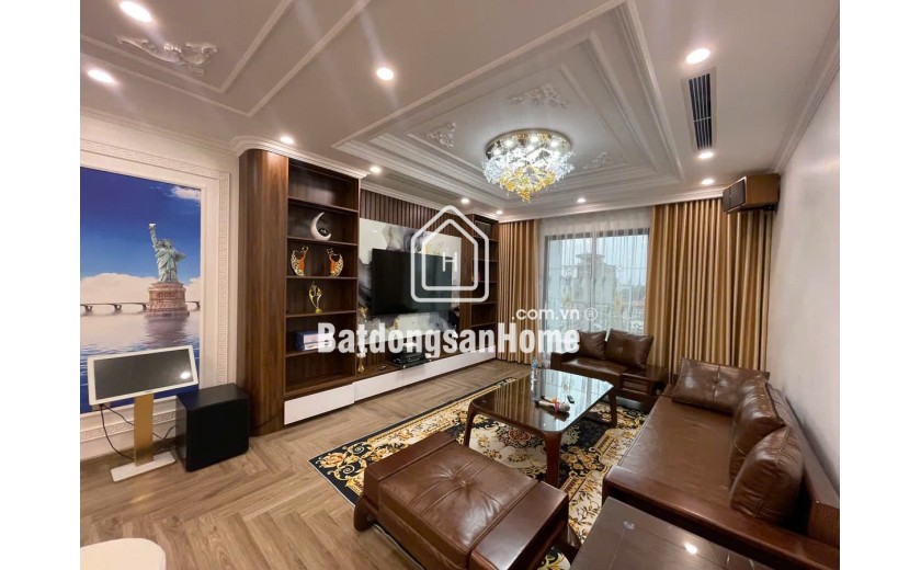 SIêu phẩm biệt thự Villa Nguyễn Sơn,phân lô,215M,MT khủng 12M,gara ô tô,ô tô tránh.Giá 37 tỷ