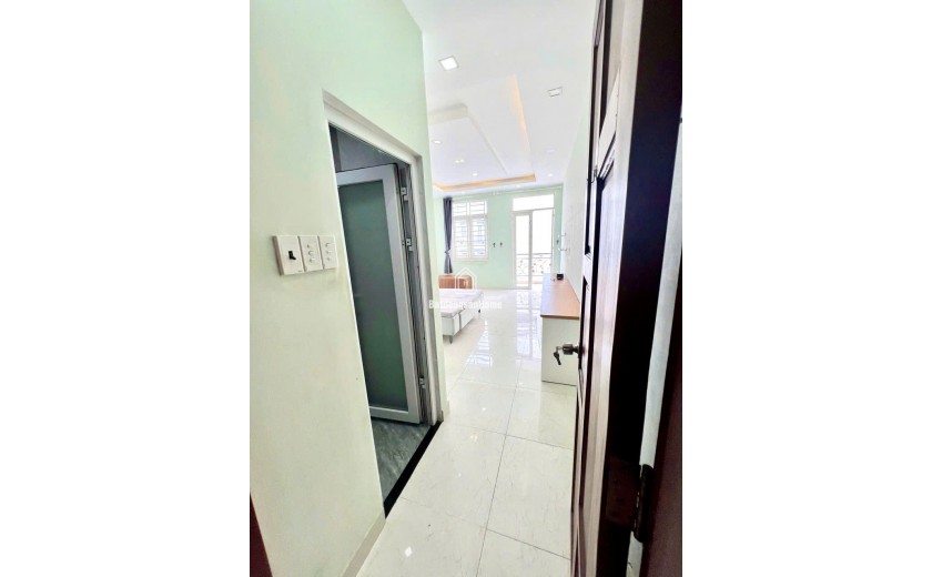 25 Triệu: NGUYÊN CĂN 5 TẦNG 4x14- BÌNH THẠNH- HXH HOÀNG HOA THÁM- 3 PHÒNG ĐỦ NỘI THẤT: 0933 910 039