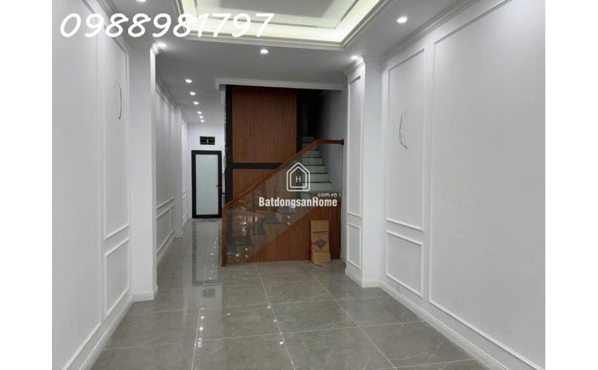 Cần bán nhà phân lô view hồ khu đô thị Vĩnh Hưng nhà mới 45m2x5 tầng