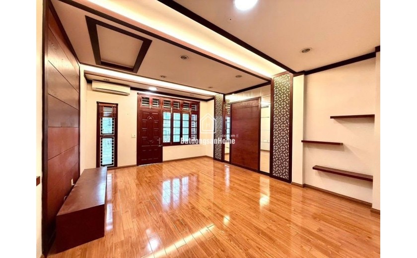 NHÀ ĐẸP SÀI ĐỒNG – THIẾT KẾ ĐẲNG CẤP – THANG MÁY – Ô TÔ TRÁNH – NGÕ THÔNG KINH DOANH