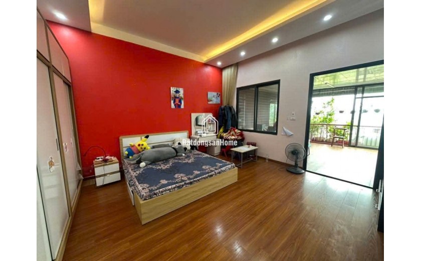 BÁN NHÀ 5 TẦNG – GẦN PHỐ NGUYỄN VĂN CỪ – TRUNG TÂM QUẬN LONG BIÊN – DIỆN TÍCH 55M – GIÁ CHỈ HƠN 14 TỶ