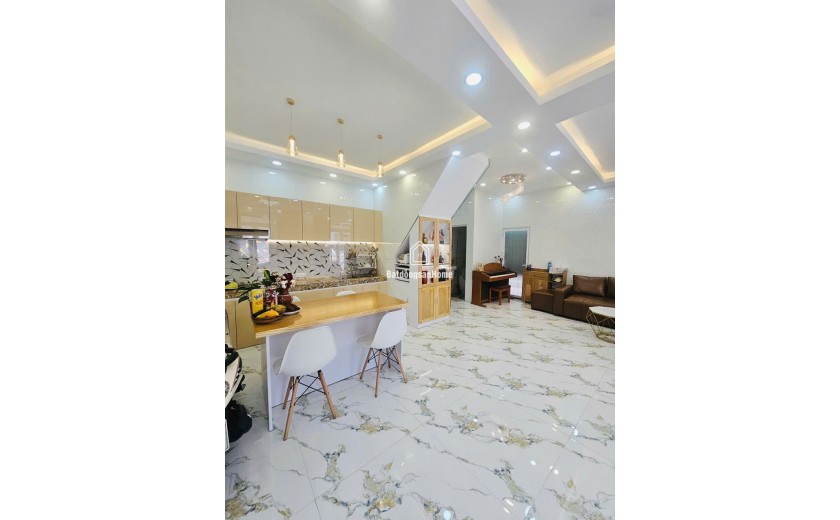 Nhà đẹp - Hẻm 6m gần MT - Lê Văn Sỹ - P1 - Tân Bình - 47m2 - 2 tầng - 3 PN - 8.X
