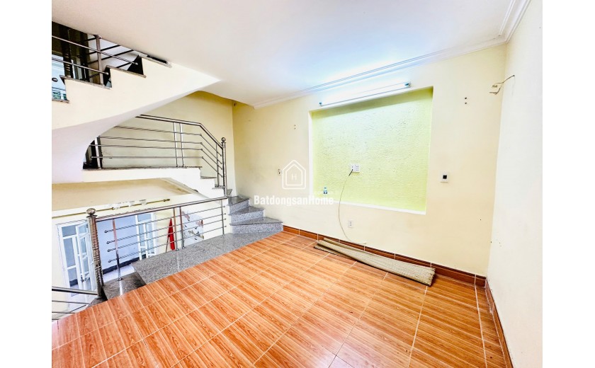 NHÀ GỐC DÂN ĐÌNH ĐÔNG 3.5 TẦNG GIÁ CHỈ 2 TỶ