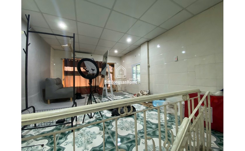 NHÀ ĐỘC LẬP 2 TẦNG TRUNG TÂM THÀNH PHỐ BUÔN BÁN KINH DOANH TỐT.