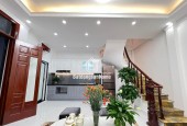Bán căn nhà cuối cùng tại Bồ Đề, 38 m x4  tầng, 2 mặt thoáng, Giá 5.35 tỷ chủ thiện chí