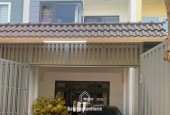 Bán nhà mặt phố Q.9, DT 112m², 4 tầng, 4PN, 5WC, 16.1 tỷ, sổ hồng