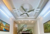 Bán nhà 64m², 4PN, 4WC, 3 tầng, Q.9, 7,05  tỷ, sổ hồng
