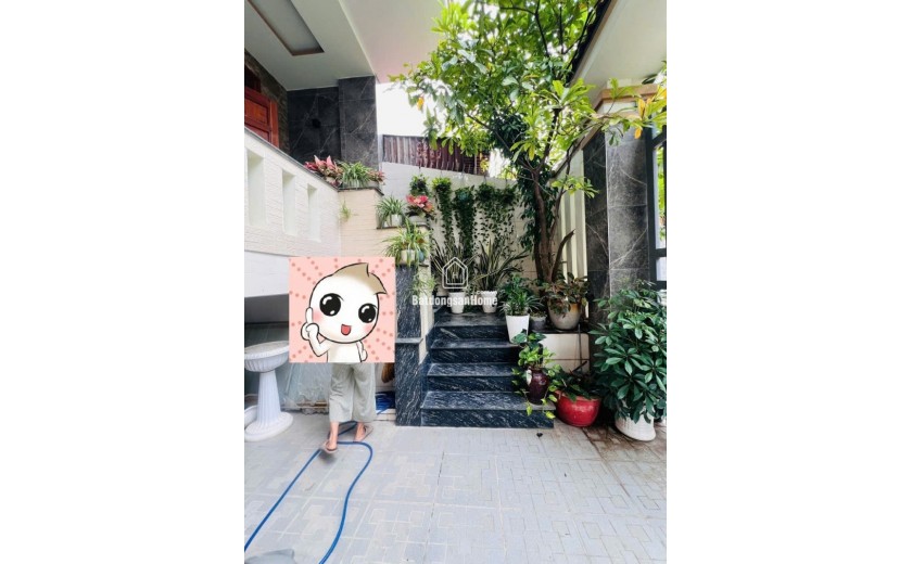 Bán nhà hẻm 24 Linh Đông, Thủ Đức. 5x20m, 3 tầng, 5PN, SH, 11.25  tỷ. LH: 0933125879