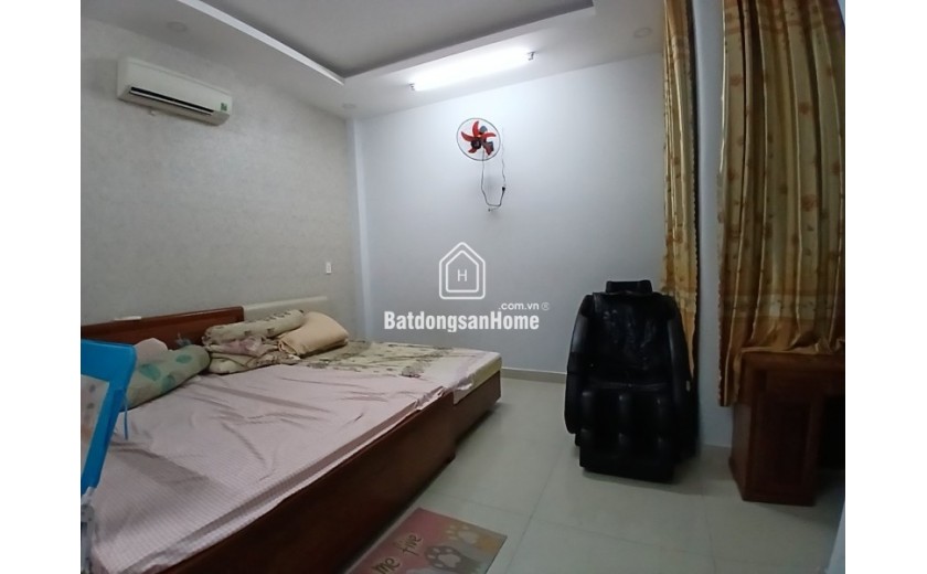 Bán nhà 3 tầng, 3PN đường Trần Thị Điệu, Q9, 95m2, SH, 7.4 tỷ. LH: 0933125879