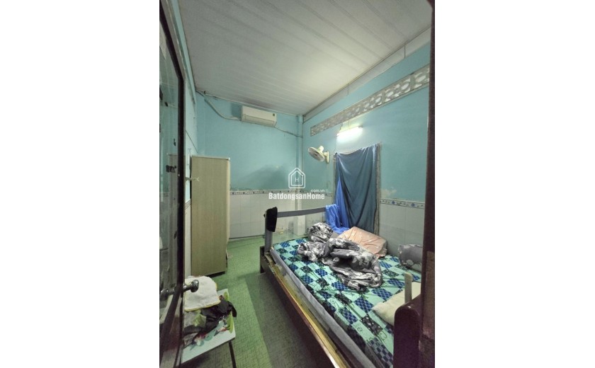 Bán nhà hẻm Đình Phong Phú, Q.9: 64m2, 1 tầng, 1PN, SH, 3.6 tỷ. LH: 0933125879
