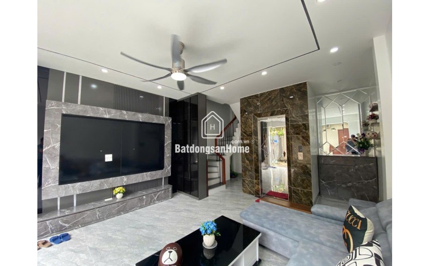 Bán Nhà 6 Tầng Thang Máy – 40m² – Mặt Tiền Gần 5m – Trung Tâm Long Biên – 9 Tỷ