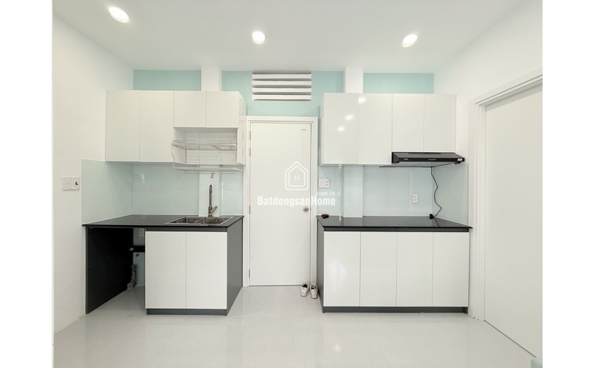 Bán chung cư Lý Thường Kiệt, Q.11 gần Thiên Phước 40m2 chỉ 2ty5 , tặng nội thất