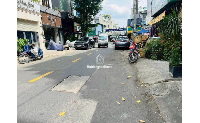 *Bán MTKD Ngay Chợ Nhật Tảo 5 Tầng Mới Keeng cn 39m 4PN Full nội thất -Chỉ 10 Tỷ Nhỉnh