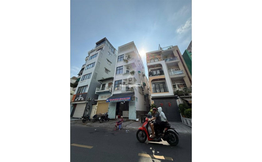 !!!Bán lô góc 2 Mặt Tiền kinh doanh 5 Tầng 4.5X15m_HĐT.40tr/th ngay Nguễn Tiểu La Quận 10