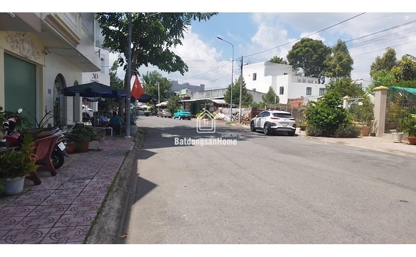 Bán Nhà Mặt Phố Số 2, TTTM Vincom Sa Đéc, Đồng Tháp. 75m2, 3 Tầng, 6PN. Giá 6.2 Tỷ, Sổ Hồng.
