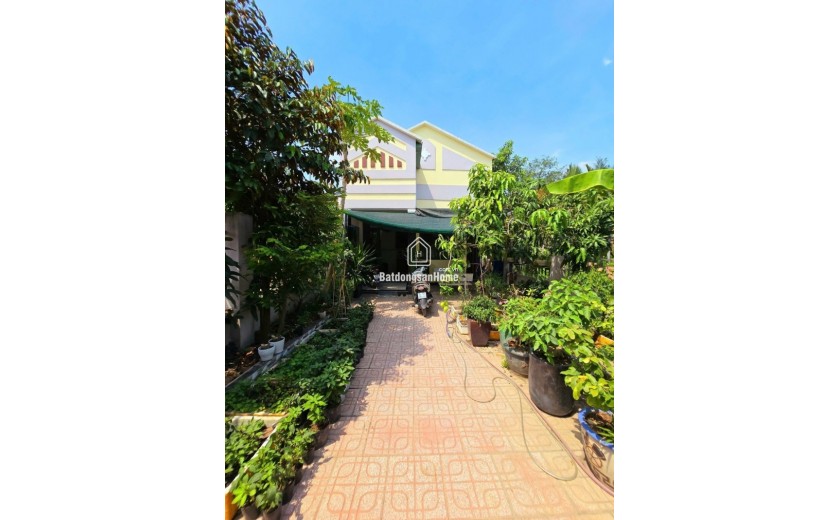 Bán nhà mặt phố Q.9, Long Phước, đường Số 10. DT 232m2, 3.35  tỷ, sổ đỏ, LH: 0933125879